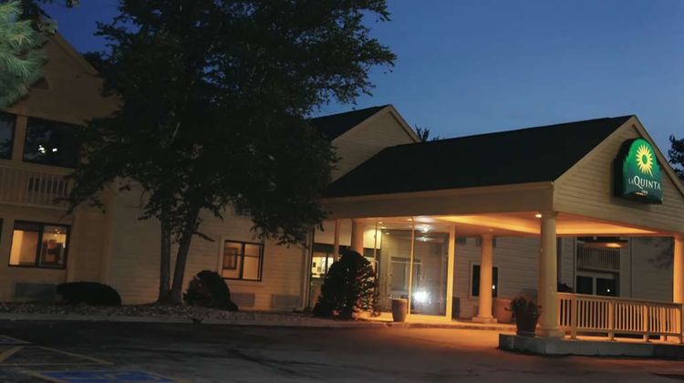 La Quinta Inn Omaha Southwest Exterior