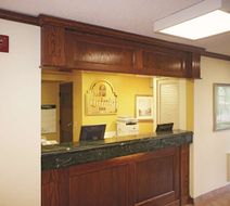 La Quinta Inn Omaha Southwest Lobby