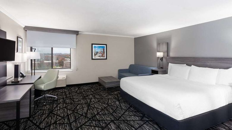 <b>La Quinta Inn Cleveland Independence Room</b>. Images powered by <a href="https://iceportal.shijigroup.com/" title="IcePortal" target="_blank">IcePortal</a>.