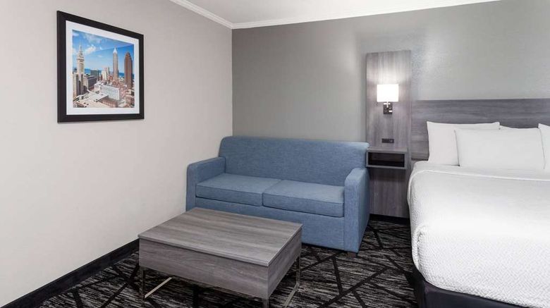 <b>La Quinta Inn Cleveland Independence Room</b>. Images powered by <a href="https://iceportal.shijigroup.com/" title="IcePortal" target="_blank">IcePortal</a>.