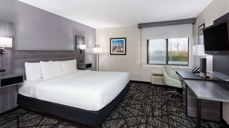 <b>La Quinta Inn Cleveland Independence Suite</b>. Images powered by <a href="https://iceportal.shijigroup.com/" title="IcePortal" target="_blank">IcePortal</a>.