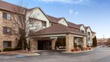 <b>La Quinta Inn Milwaukee/Delafield Exterior</b>. Images powered by <a href="https://iceportal.shijigroup.com/" title="IcePortal" target="_blank">IcePortal</a>.