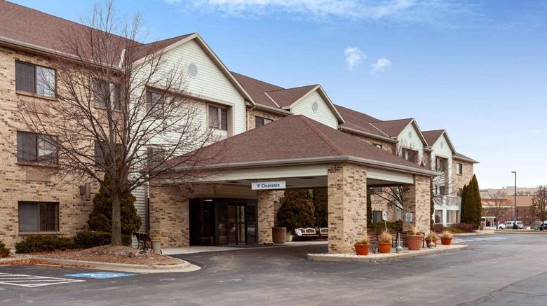 <b>La Quinta Inn Milwaukee/Delafield Exterior</b>. Images powered by <a href="https://iceportal.shijigroup.com/" title="IcePortal" target="_blank">IcePortal</a>.