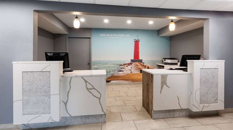 La Quinta Inn Sheboygan Lobby