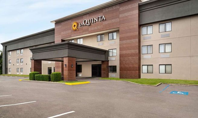 La Quinta Inn by Wyndham Birmingham - In Exterior