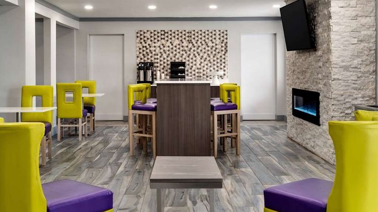 La Quinta Inn by Wyndham Birmingham - In Lobby