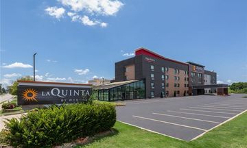 La Quinta Inn & Suites Springdale