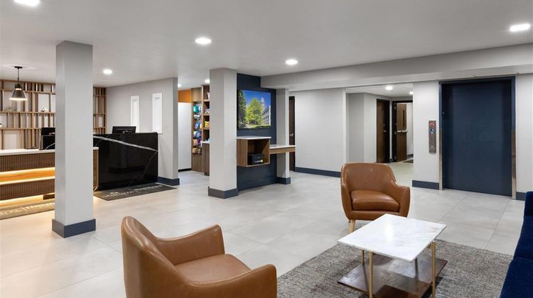 La Quinta Inn & Suites Springdale Lobby