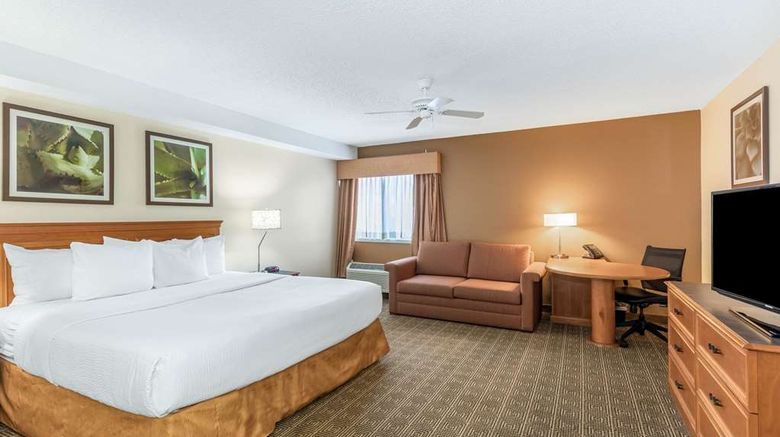 <b>Baymont by Wyndham Orlando South Suite</b>. Images powered by <a href="https://iceportal.shijigroup.com/" title="IcePortal" target="_blank">IcePortal</a>.