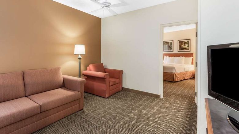 <b>Baymont by Wyndham Orlando South Suite</b>. Images powered by <a href="https://iceportal.shijigroup.com/" title="IcePortal" target="_blank">IcePortal</a>.