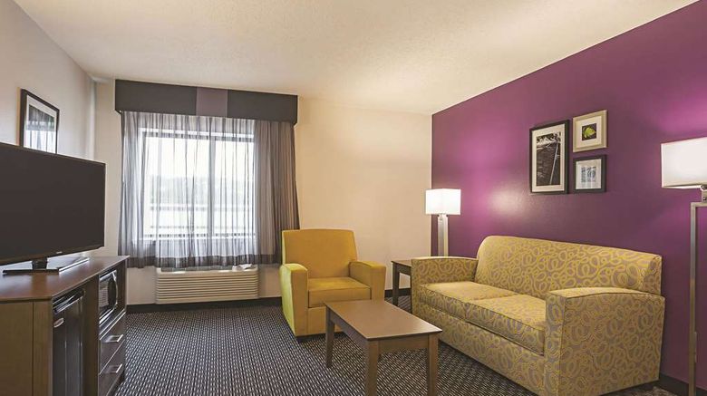<b>La Quinta Inn Atlanta/Lenox-Buckhead Suite</b>. Images powered by <a href="https://iceportal.shijigroup.com/" title="IcePortal" target="_blank">IcePortal</a>.