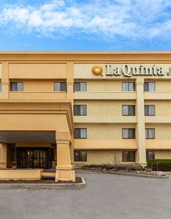 La Quinta Inn & Suites Chicago Gurnee
