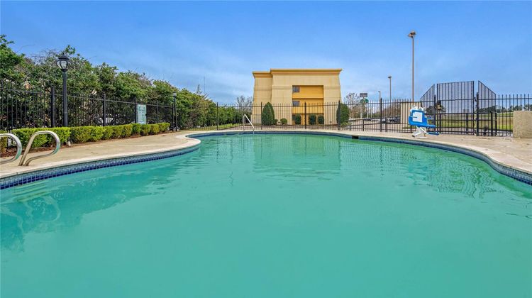 La Quinta Inn/Suites Baton Rouge Siegen Pool