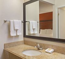 La Quinta Inn Auburn Worcester Room