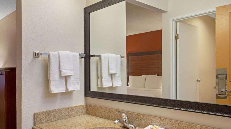 La Quinta Inn Auburn Worcester Room
