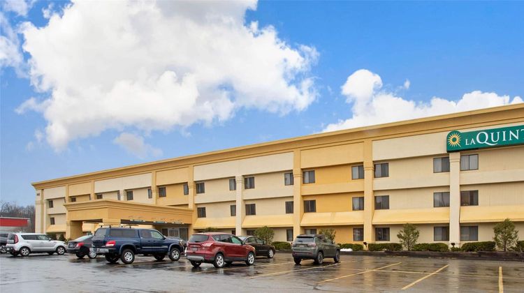 La Quinta Inn Auburn Worcester Exterior