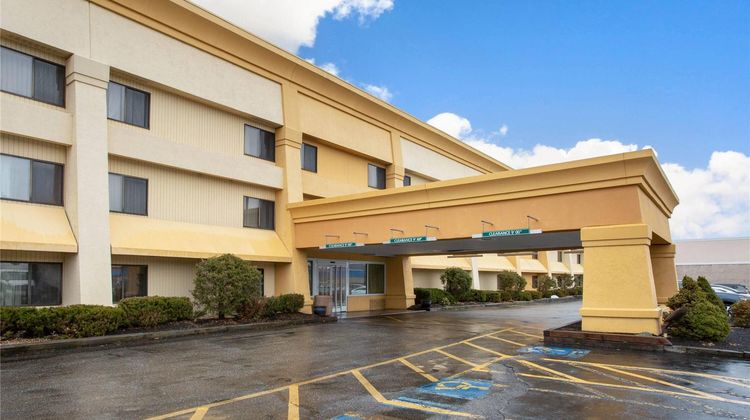 La Quinta Inn Auburn Worcester Exterior