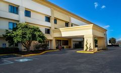 Baymont by Wyndham Meridian