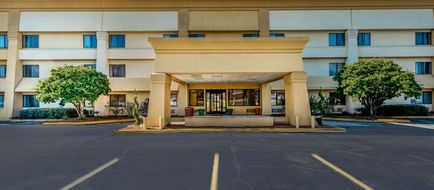 Baymont by Wyndham Meridian Exterior