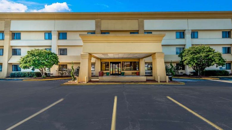 <b>Baymont by Wyndham Meridian Exterior</b>. Images powered by <a href="https://iceportal.shijigroup.com/" title="IcePortal" target="_blank">IcePortal</a>.