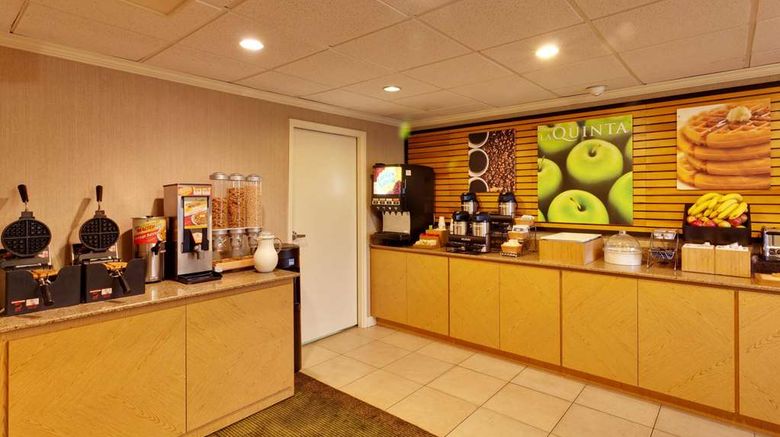 <b>La Quinta Inn & Suites Plattsburgh Other</b>. Images powered by <a href="https://iceportal.shijigroup.com/" title="IcePortal" target="_blank">IcePortal</a>.