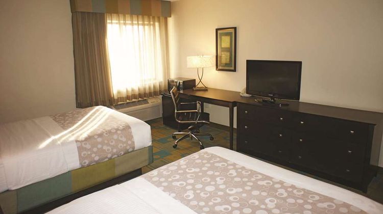 La Quinta Inn & Suites Plattsburgh Room