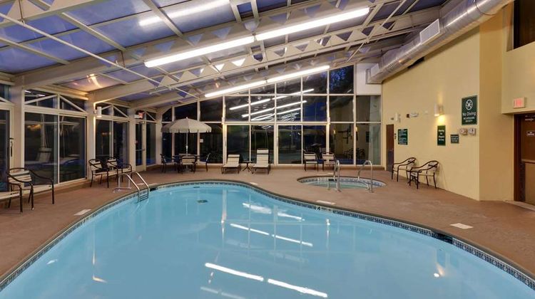 La Quinta Inn & Suites Plattsburgh Pool
