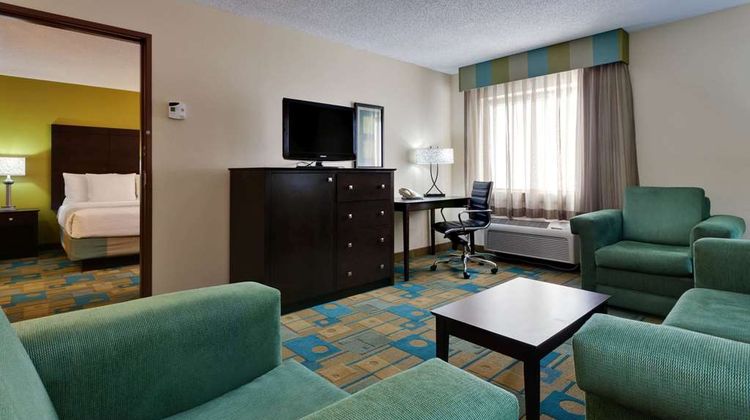 La Quinta Inn & Suites Plattsburgh Suite