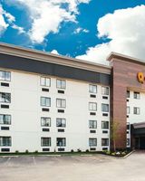 La Quinta Inn & Suites Cincinnati NE