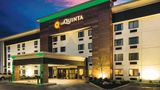 La Quinta Inn & Suites Cincinnati NE Exterior