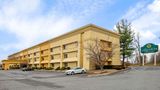 La Quinta Inn Harrisburg Airport Hershey Exterior