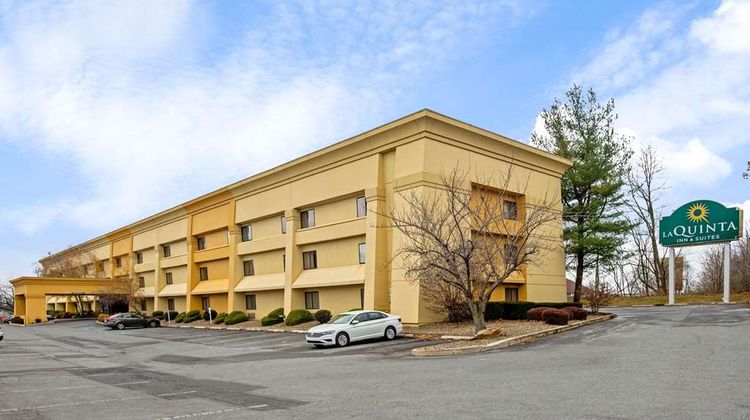 La Quinta Inn Harrisburg Airport Hershey Exterior