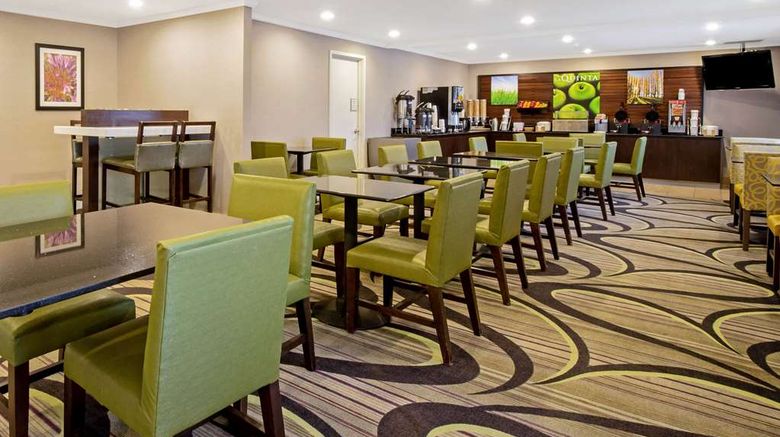 <b>La Quinta Inn Harrisburg Airport Hershey Restaurant</b>. Images powered by <a href="https://iceportal.shijigroup.com/" title="IcePortal" target="_blank">IcePortal</a>.