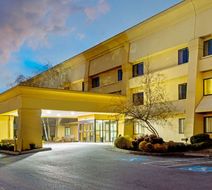 La Quinta Inn Harrisburg Airport Hershey Exterior