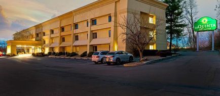 La Quinta Inn Harrisburg Airport Hershey Exterior