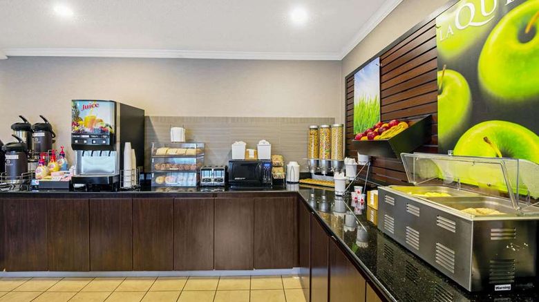 <b>La Quinta Inn Harrisburg Airport Hershey Restaurant</b>. Images powered by <a href="https://iceportal.shijigroup.com/" title="IcePortal" target="_blank">IcePortal</a>.