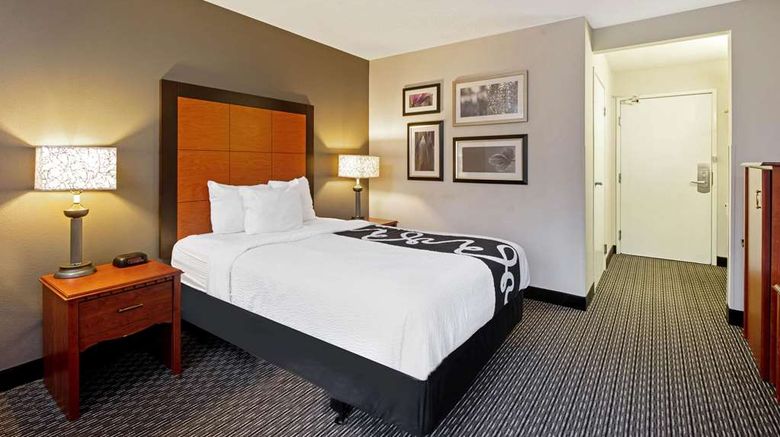 <b>La Quinta Inn Harrisburg Airport Hershey Room</b>. Images powered by <a href="https://iceportal.shijigroup.com/" title="IcePortal" target="_blank">IcePortal</a>.