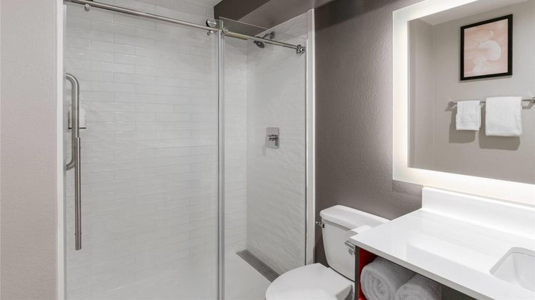 Wingate by Wyndham Jackson Suite