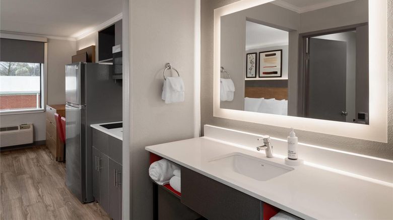 <b>Wingate by Wyndham Jackson Room</b>. Images powered by <a href="https://iceportal.shijigroup.com/" title="IcePortal" target="_blank">IcePortal</a>.