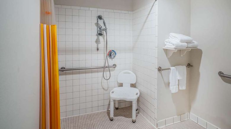 <b>La Quinta Nashville-Franklin Room</b>. Images powered by <a href="https://iceportal.shijigroup.com/" title="IcePortal" target="_blank">IcePortal</a>.
