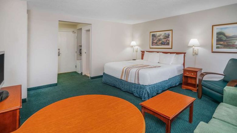<b>La Quinta Nashville-Franklin Suite</b>. Images powered by <a href="https://iceportal.shijigroup.com/" title="IcePortal" target="_blank">IcePortal</a>.