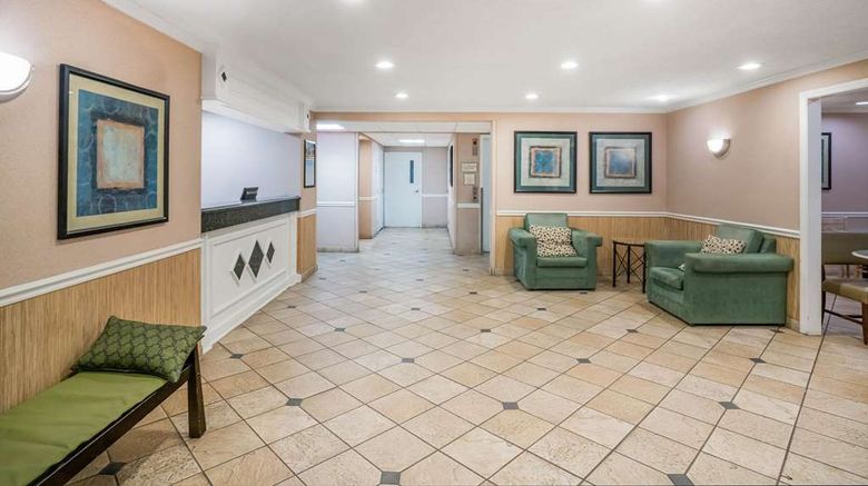 <b>La Quinta Nashville-Franklin Lobby</b>. Images powered by <a href="https://iceportal.shijigroup.com/" title="IcePortal" target="_blank">IcePortal</a>.