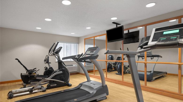 <b>La Quinta Inn Milwaukee Arpt/Oak Creek Health</b>. Images powered by <a href="https://iceportal.shijigroup.com/" title="IcePortal" target="_blank">IcePortal</a>.