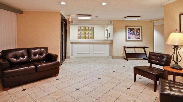 <b>La Quinta Inn Tampa East Fairgrounds Lobby</b>. Images powered by <a href="https://iceportal.shijigroup.com/" title="IcePortal" target="_blank">IcePortal</a>.