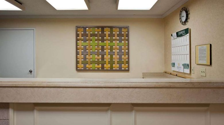 <b>La Quinta Inn Tampa East Fairgrounds Lobby</b>. Images powered by <a href="https://iceportal.shijigroup.com/" title="IcePortal" target="_blank">IcePortal</a>.