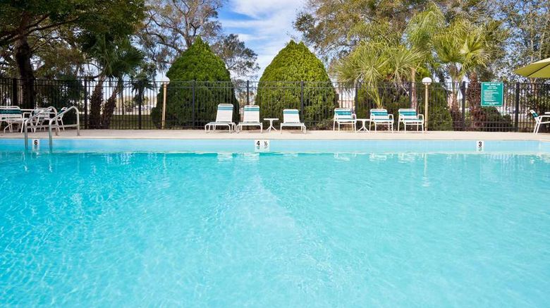 <b>La Quinta Inn Tampa East Fairgrounds Pool</b>. Images powered by <a href="https://iceportal.shijigroup.com/" title="IcePortal" target="_blank">IcePortal</a>.