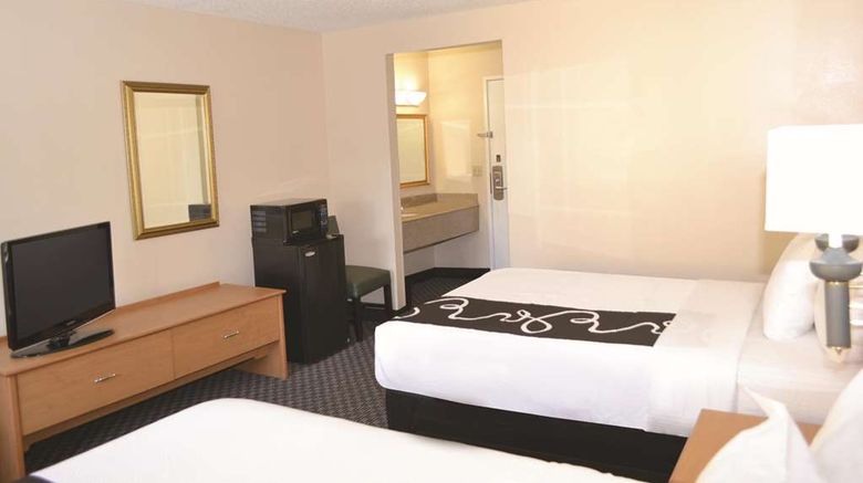 <b>La Quinta Inn Tampa East Fairgrounds Room</b>. Images powered by <a href="https://iceportal.shijigroup.com/" title="IcePortal" target="_blank">IcePortal</a>.