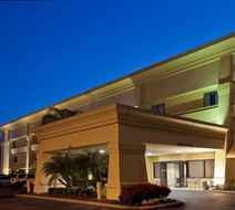 La Quinta Inn Tampa East Fairgrounds Exterior