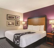 Wingate by Wyndham Brunswick Room
