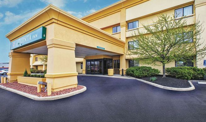 La Quinta Inn Toledo Perrysburg Exterior